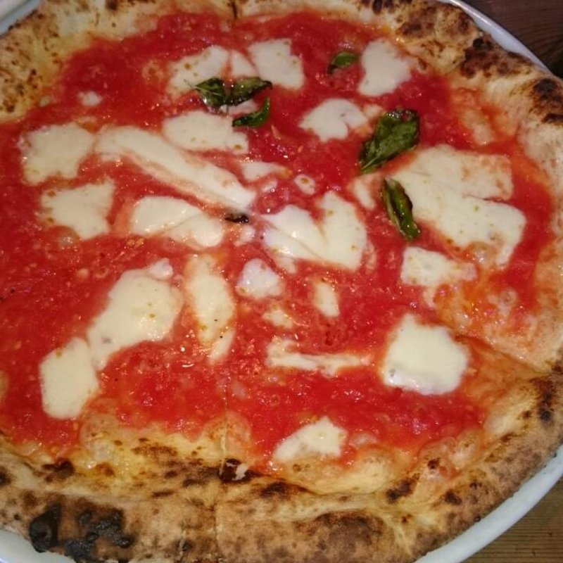 マルゲリータ(スガッチィー （TORATTORiA PiZZERiA SUGATTiii）)