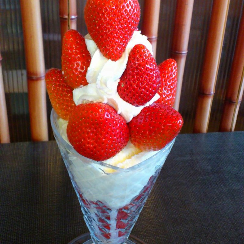 イチゴパフェ(苺フェア限定)(カサブランカ （Casablanca）)