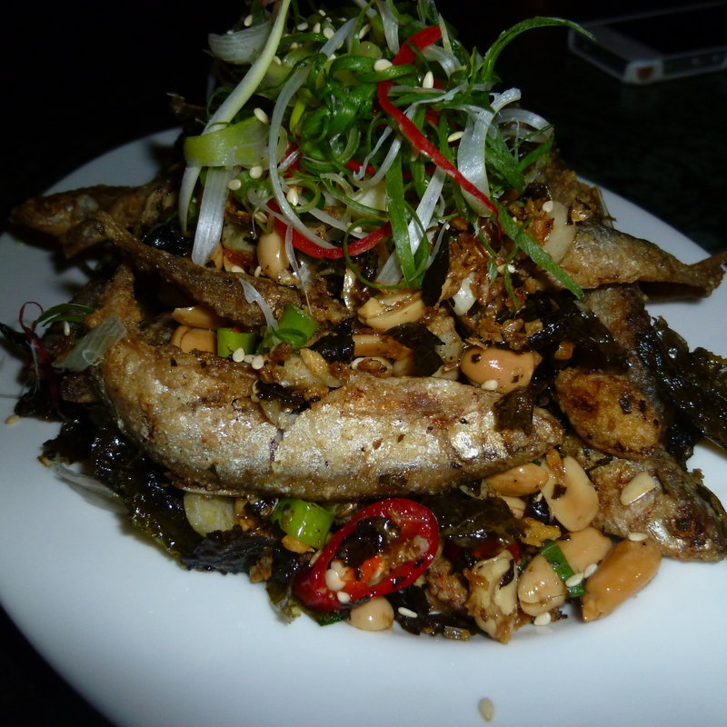 オイカワの炒め物(四哥の店)