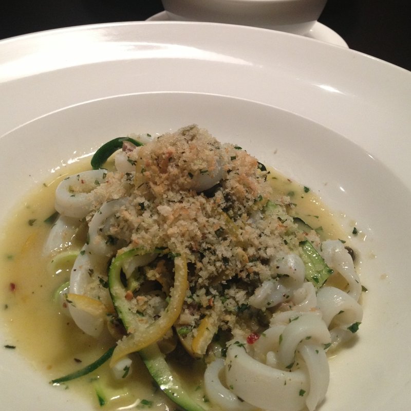 イカとズッキーニのパスタ風(Riffs Urban Fare)