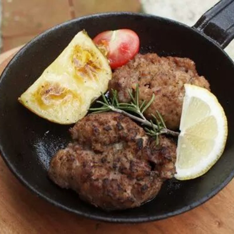 手作りハンバーグ(茶屋雨巻)