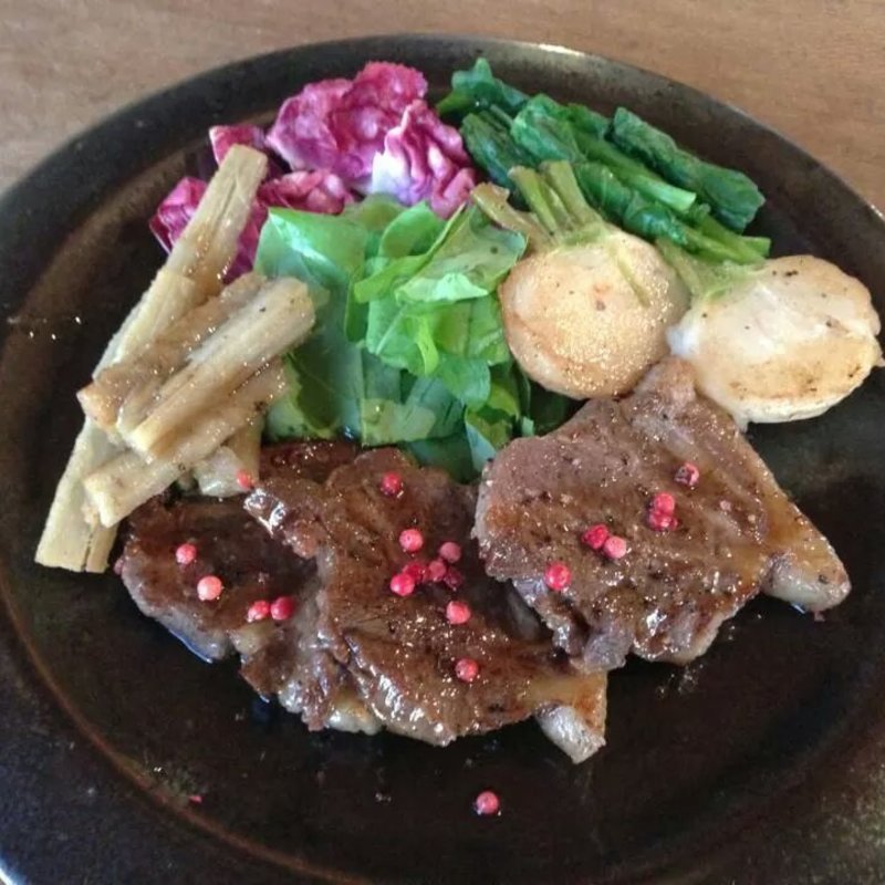 イノシシの肩ロースグリル(茶屋雨巻)