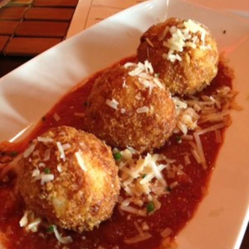 Mac & Cheese balls(Restaurant Epic )