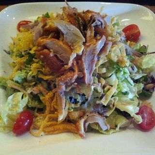 Roast duck salad(Restaurant Epic )