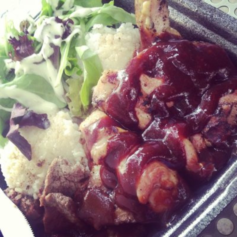 steak and chicken plate (Shore Fyre Fresh Grill )