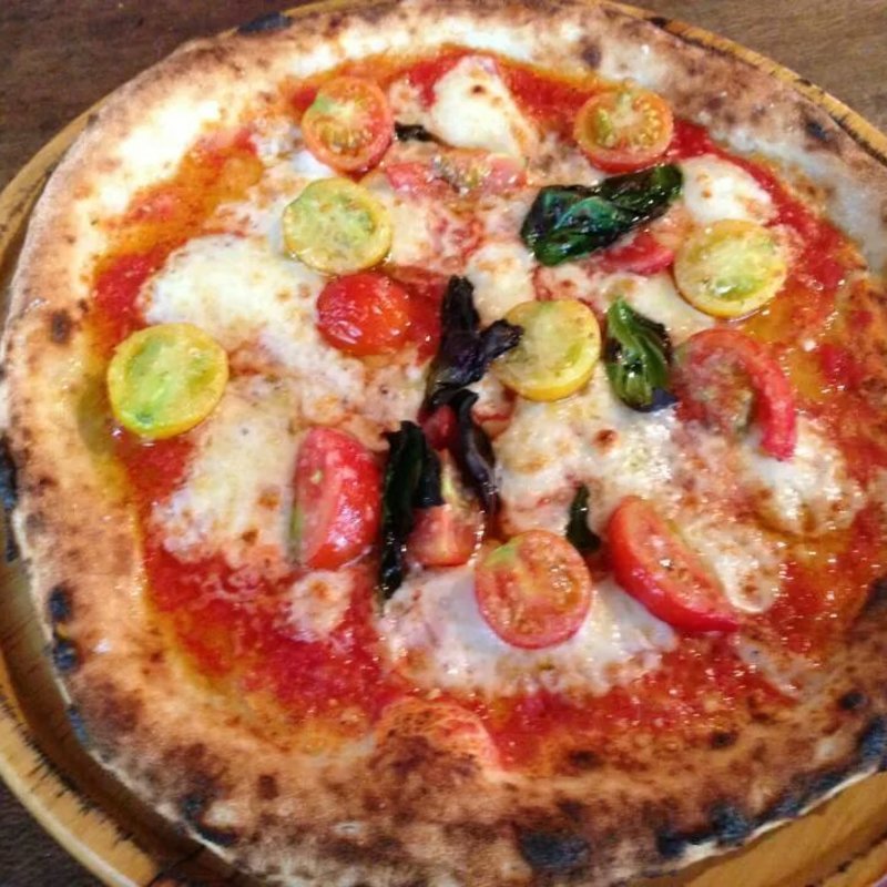 フレッシュミニトマトのマルゲリータ(茶屋雨巻)