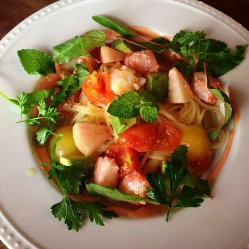 トマトの冷製パスタ(茶屋雨巻)