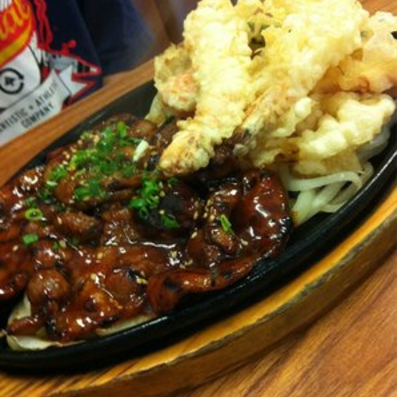 shrimp tempura and spicy pork combo(Willow Tree Restaurant)
