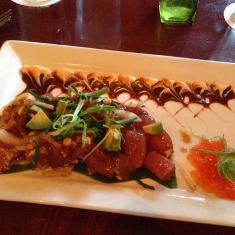 Ahi poke appetizer(The Grove)