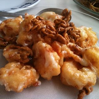 Honey glazed walnut shrimp(Golden Eagle Chinese Restaurant)