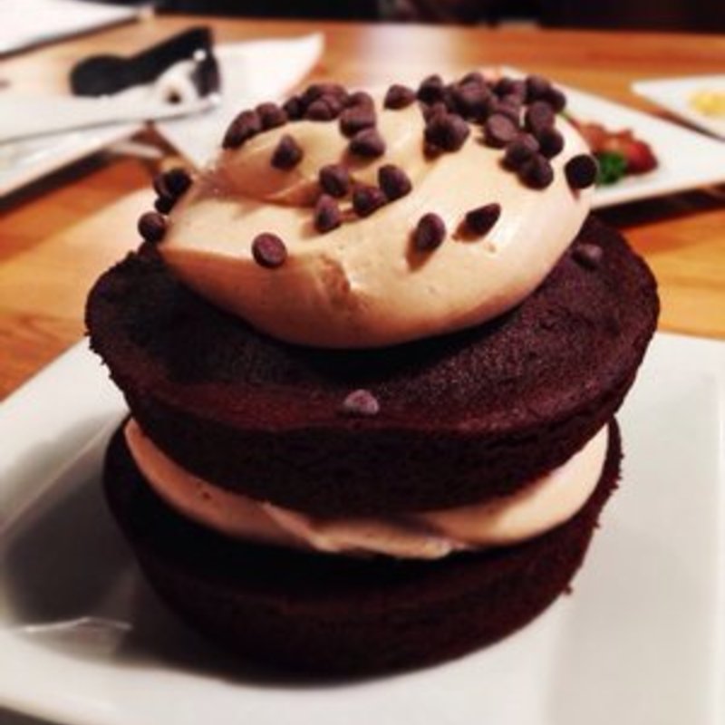 Chocolate peanut butter cake(Holoholo Bar )