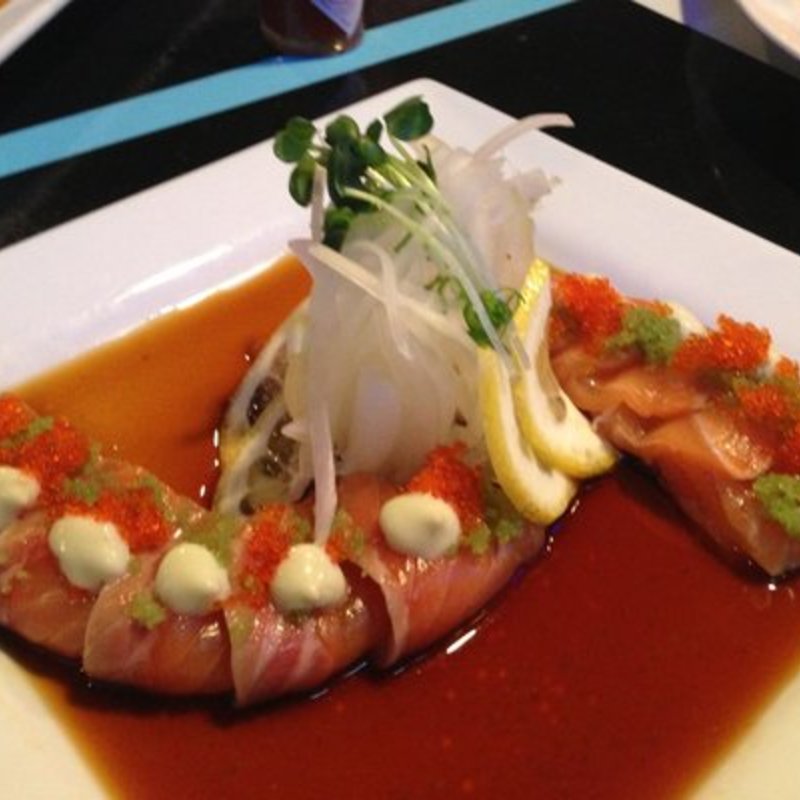 Salmon Crudo(Dash Gastropub)