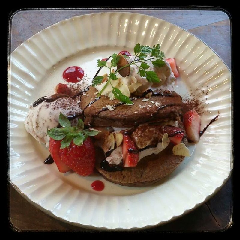 いちごとチョコのパンケーキ(かぼ茶庵 )