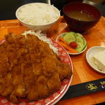 豚カツ定食