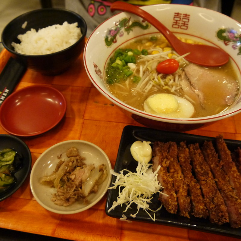 塩麹豚カツ定食(MN LAMEN)