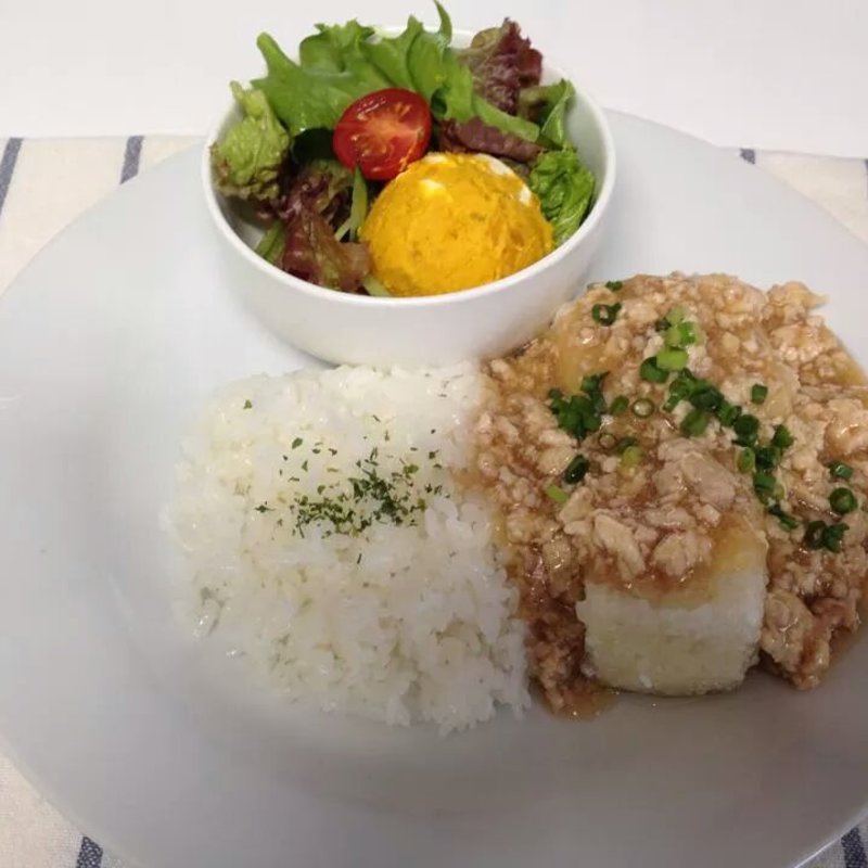 揚げ豆腐の挽肉あんかけ(きりんカフェ)