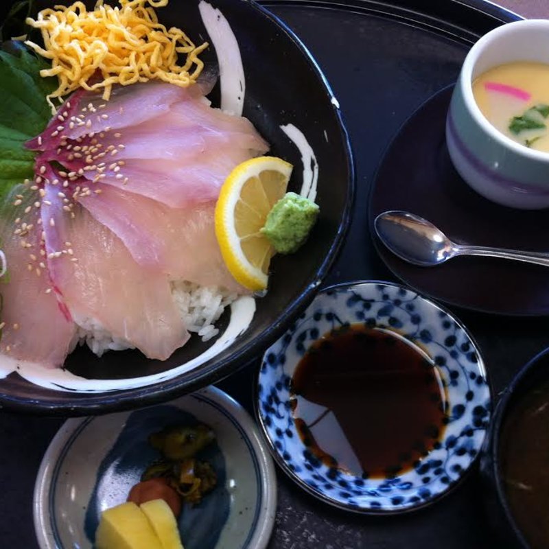 カンパチ丼(海鮮丼屋　丸長　田辺店)