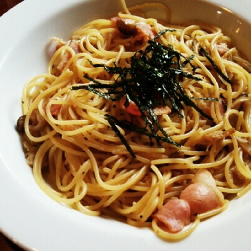 ホタテとベーコン キノコ醤油味・パスタ(Kuusi （クーシ）)