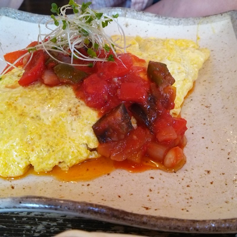 有精卵のオムライス(豆と野菜のトマトソース)(トムソーヤ)