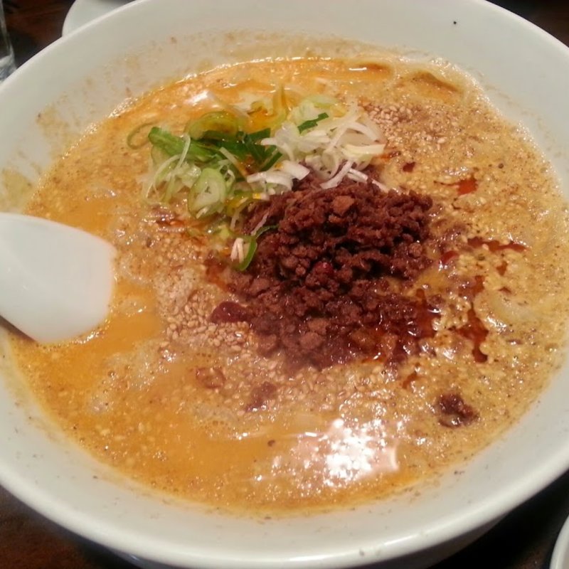 坦々麺（白ごま）(豆金餃子 三宿店)