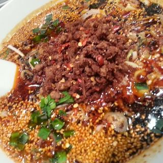 坦々麺（紅）(豆金餃子 三宿店)