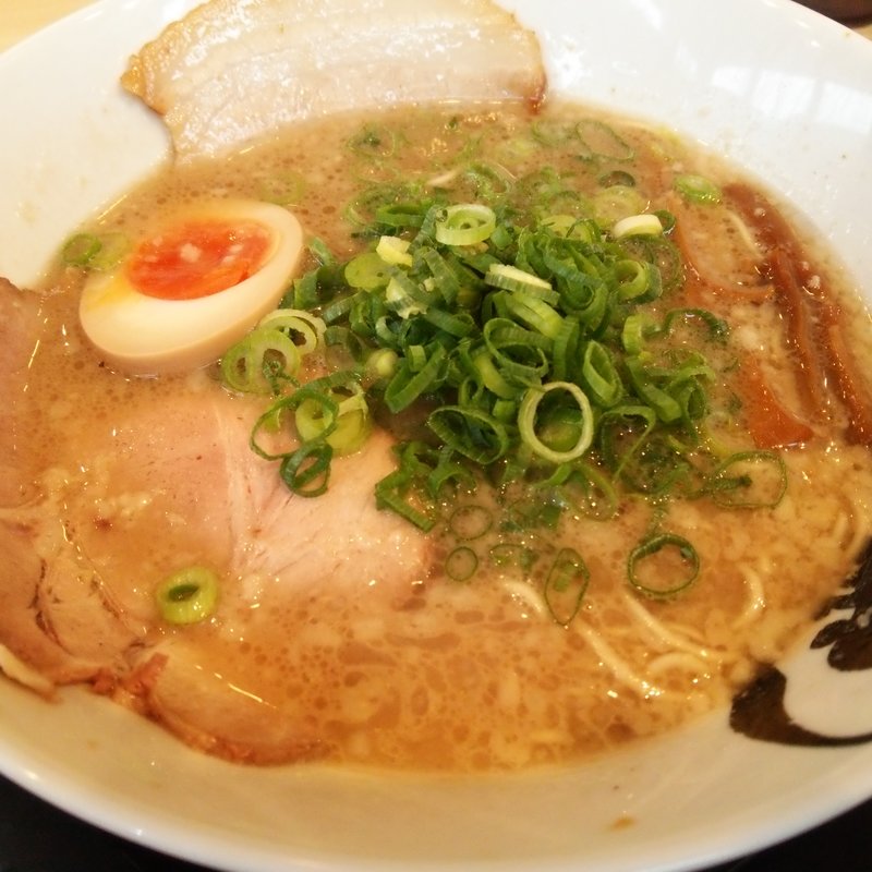 醤油豚骨(麦笑 長浜店 （バクショウ）)