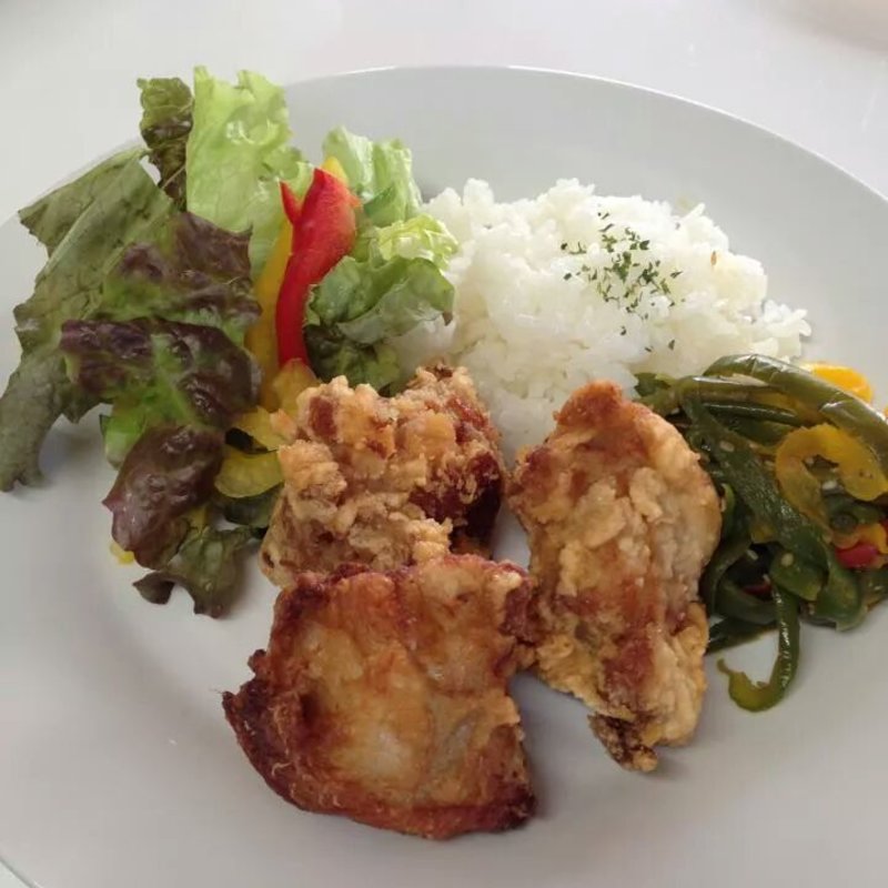 唐揚げランチ(きりんカフェ)
