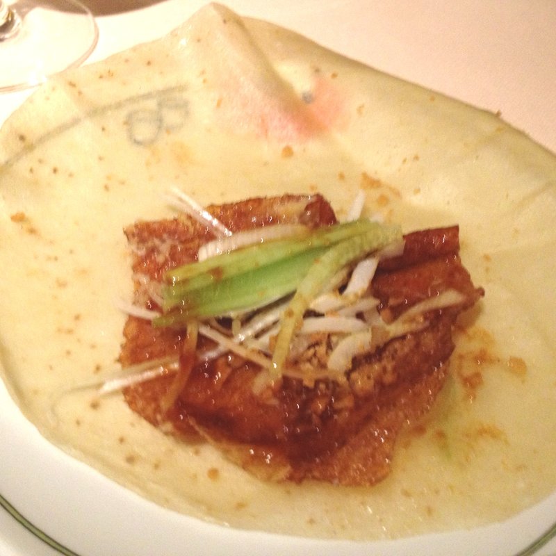 焼き立て　ペキンダック(中国飯店 六本木店)