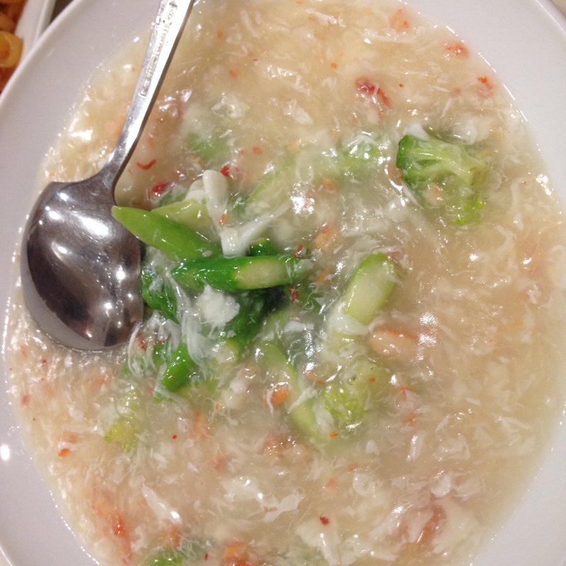 アスパラのカニあんかけ(庄和飯店)