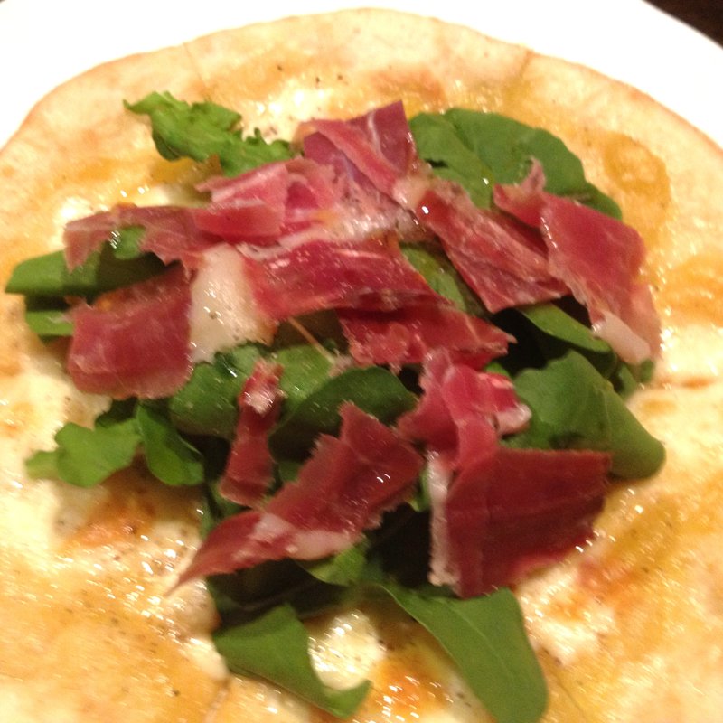 生ハムとルッコラのピッツァ(Bistro辻庵 （ビストロ ツジアン）)