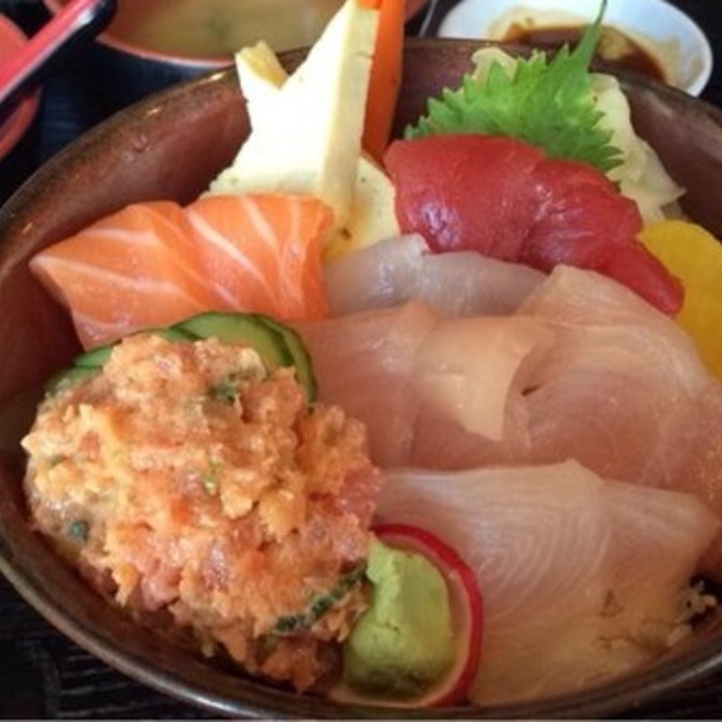 Lunch Chirashi(Izakaya by Katuya)