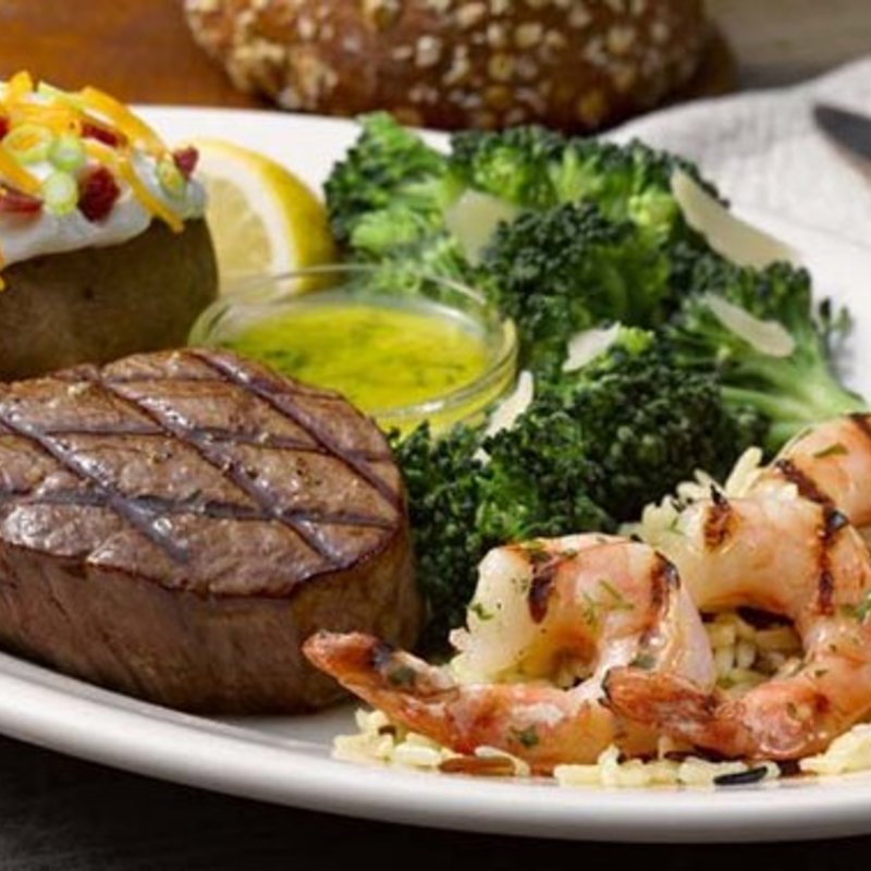 Filet Mignon & Grilled Prawns(Cattle Company Steakhouse)