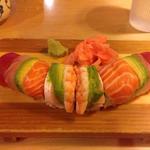 Rainbow roll(Kunio Japanese Restaurant)