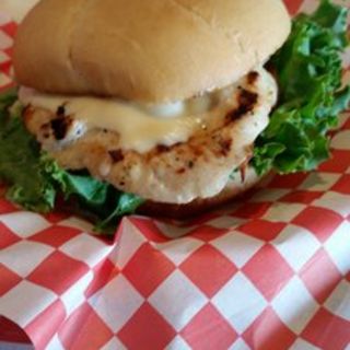 Chargrilled Chicken Sandwich.(Miami Grill)