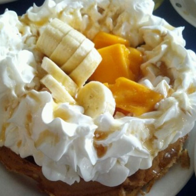 Fruit waffle(Bears’ Coffee)