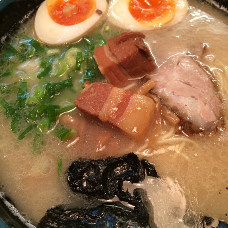とんこつラーメン