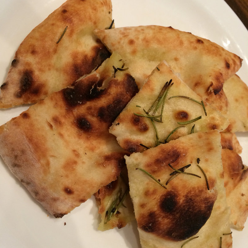 フォカッチャ(ピッツァ ナポレターノ カフェ 新高円寺店)