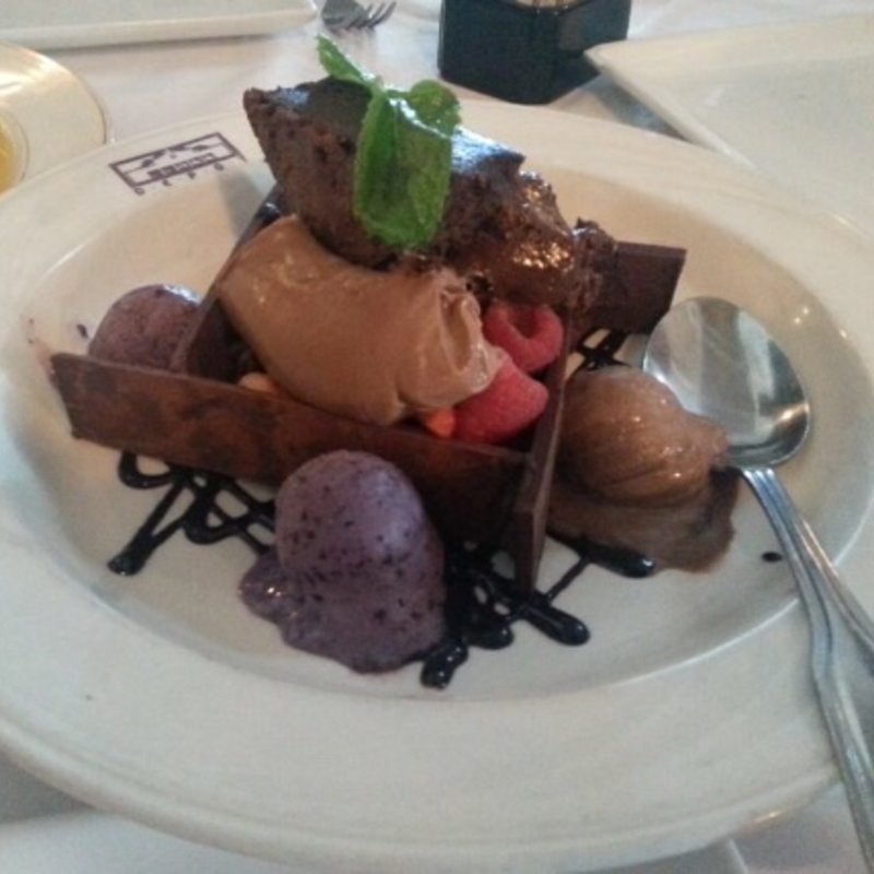 Japanese chocolate bento(Depot Restaurant)