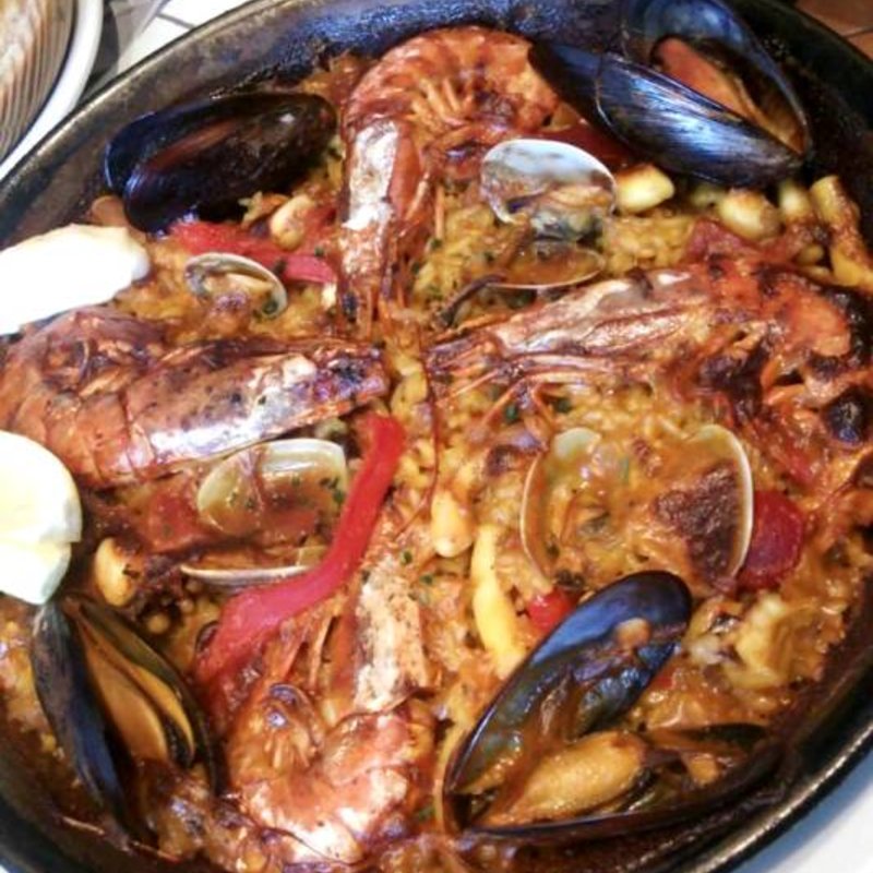 魚介のパエリア2人前(Bar Español LA BODEGA 大阪店（バル エスパニョール ラ ボデガ）)