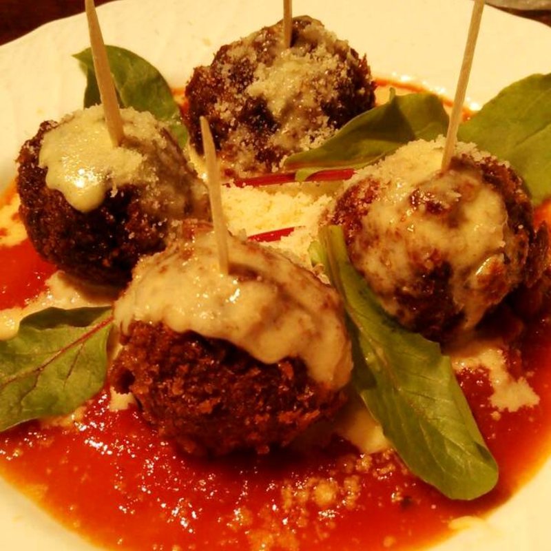 チーズ風味のプチパエリアコロッケ(Bar Español LA BODEGA 大阪店（バル エスパニョール ラ ボデガ）)