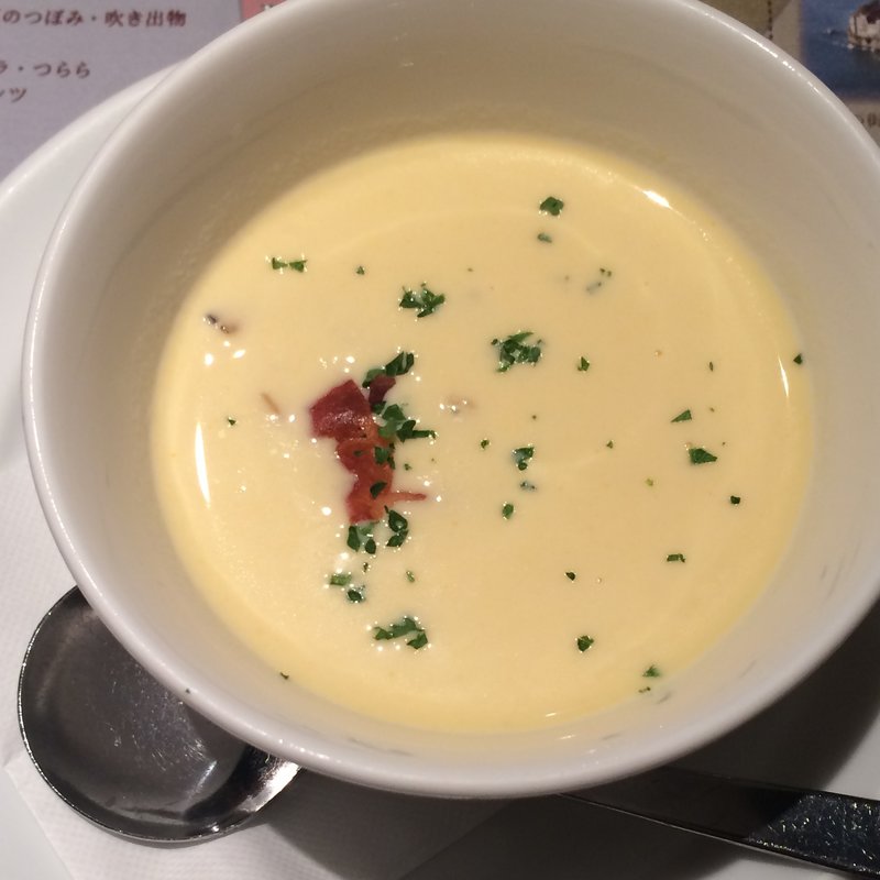 クラムチャウダー(ヴィラモウラ 銀座本店)