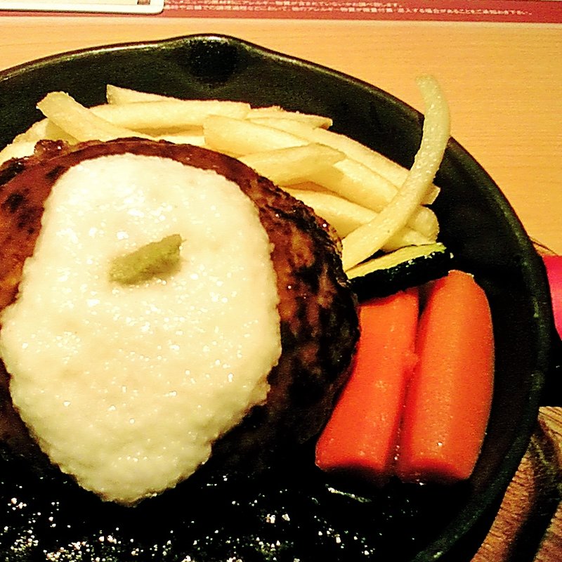ハンバーグステーキ・和風とろろ&山葵　160g(Yebisu Bar 東京ドームシティ店)