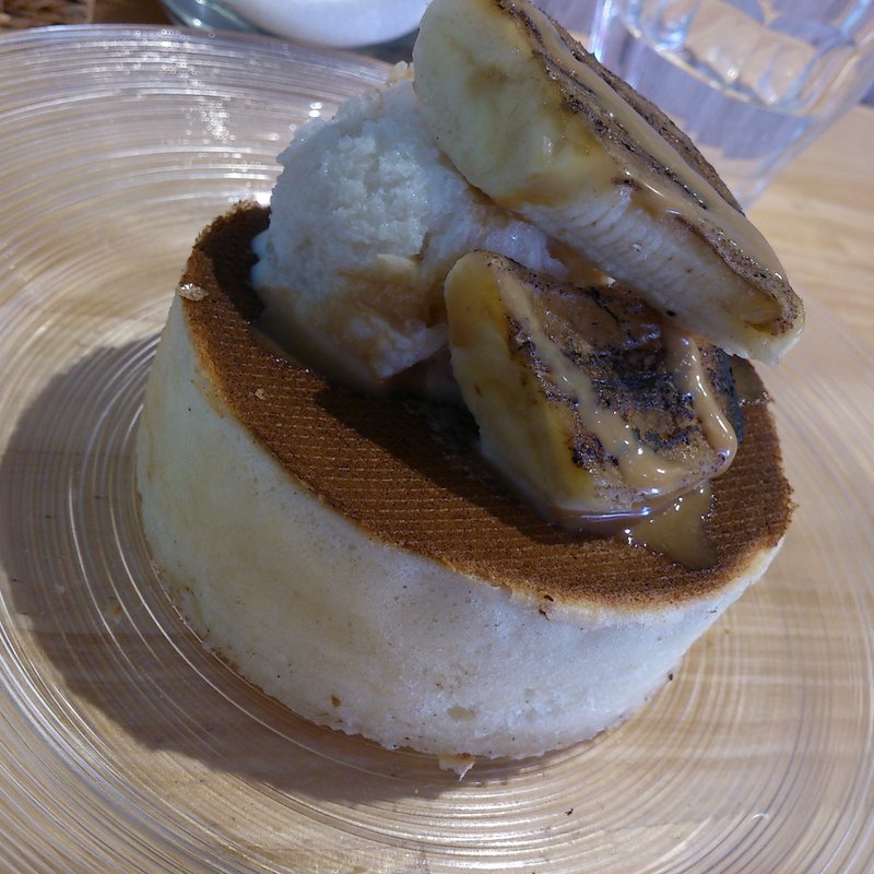 練乳ミルクの白 焦がしバナナとキャラメルソース(Parlor Vinefru 銀座)