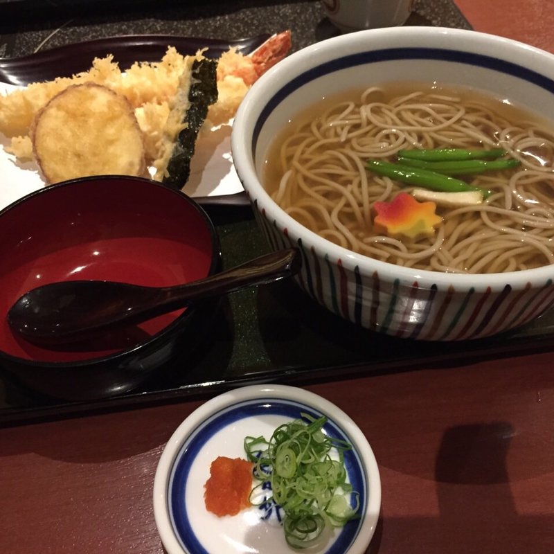 紅葉そば(東京美々卯 横浜そごう店 （とうきょうみみう）)