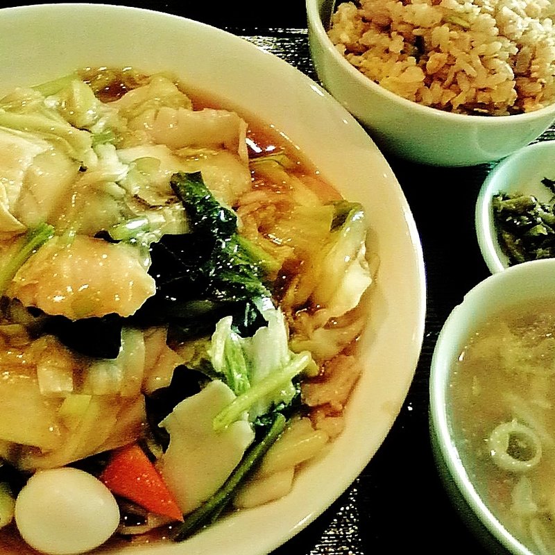 五目焼きそばとミニ炒飯(登龍)