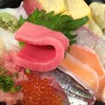 海鮮丼(めぐみ水産 横浜ポルタ店)