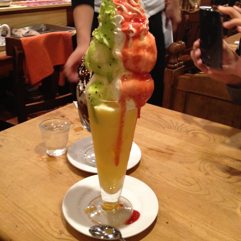 ミックスジュースパフェ(パフェ専門店 スイーツカフェ KANARIYA 鶴橋本店)