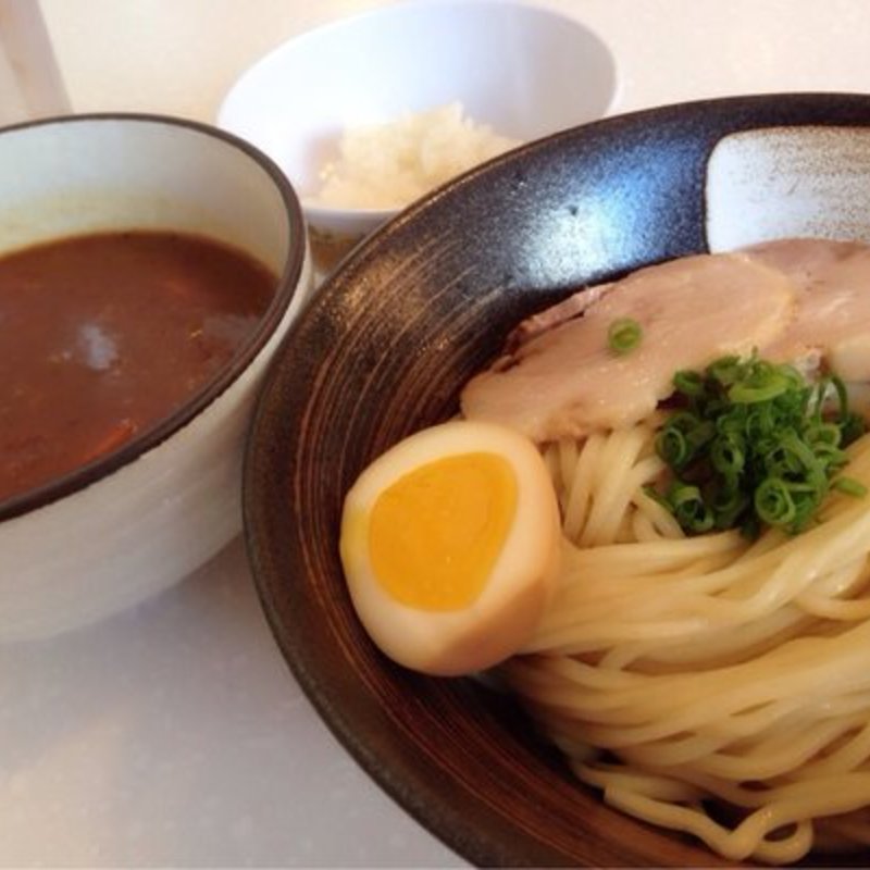 トマトとオニオンのカレーつけ麺(Tsurumen Ramen)