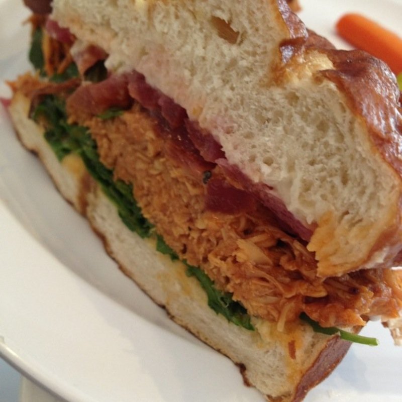Pulled chicken sandwich(Simplethings Sandwich and Pie Shop)