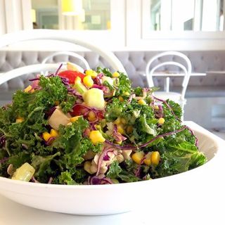 Kale Salad(Simplethings Sandwich and Pie Shop)